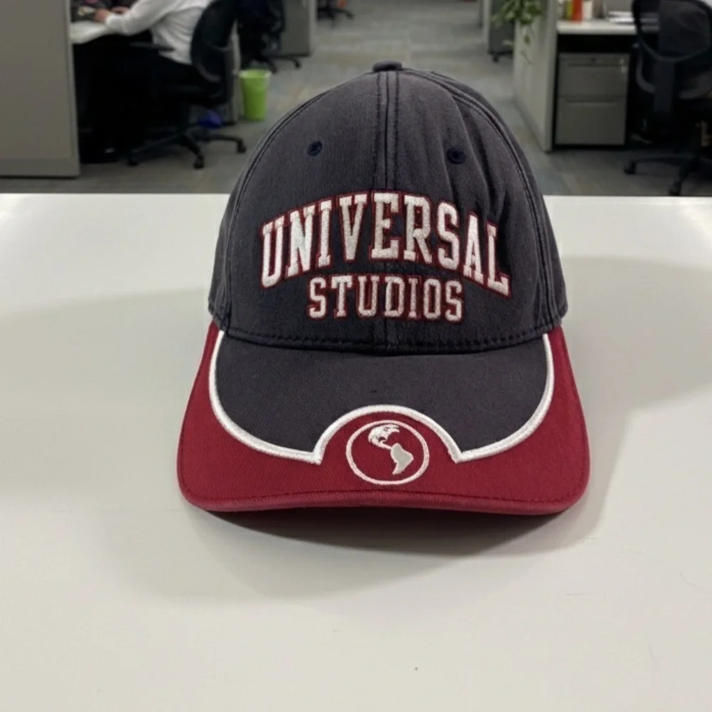 Universal Studio vintage universal